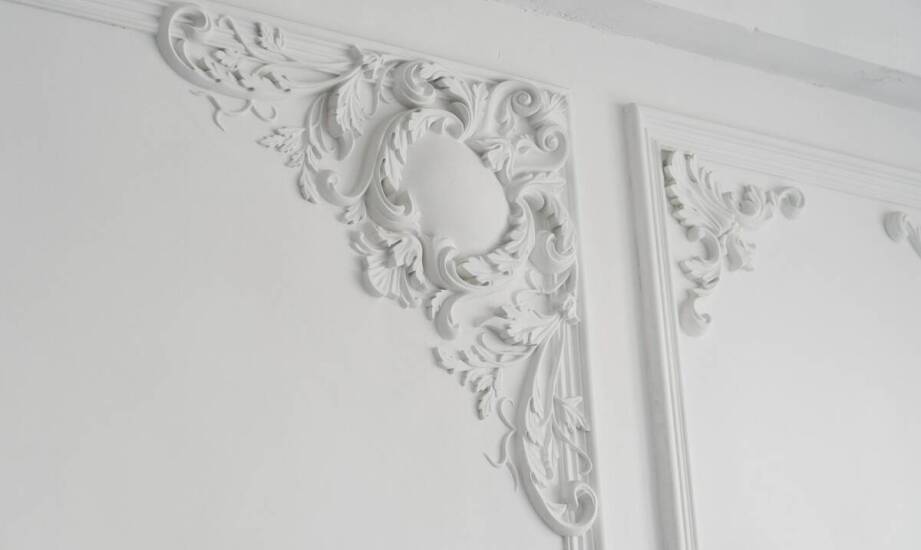 Od czego zależy, czy stiuk dekoracyjny pasuje do poznańskiego apartamentu lub hotelu