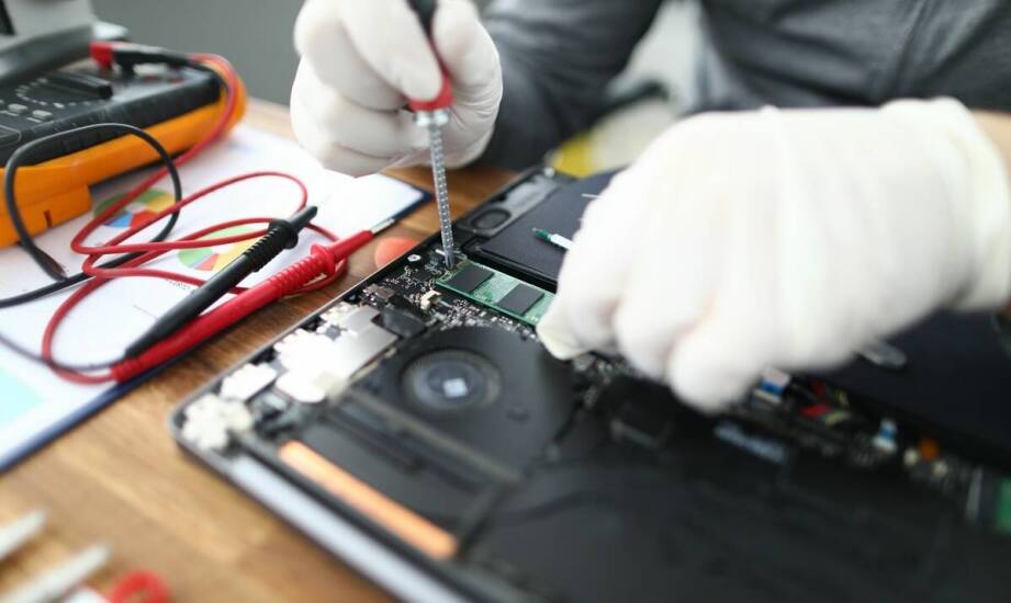 Jak rozpoznać typowe awarie laptopa Lenovo przed oddaniem do naprawy
