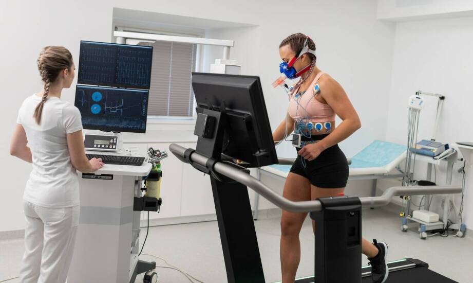 Dlaczego bezdech senny obciąża serce i kiedy objawy wymagają diagnostyki