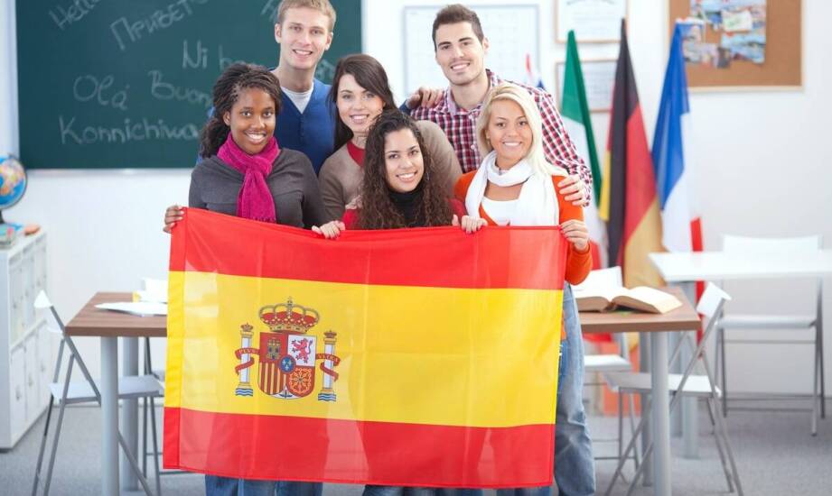 Akredytacja, native speaker i małe grupy — co naprawdę zmienia w nauce hiszpańskiego w Gdańsku