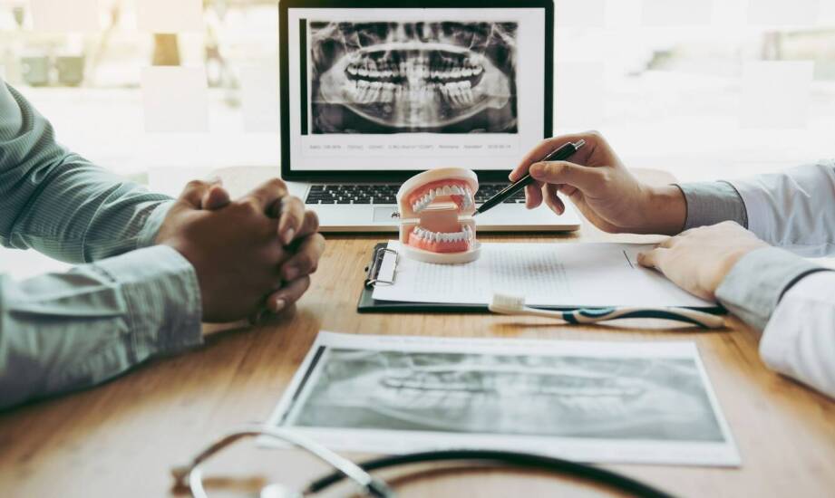 Pierwsza konsultacja stomatologiczna, która porządkuje plan leczenia przed implantem, ortodoncją lub endodoncją
