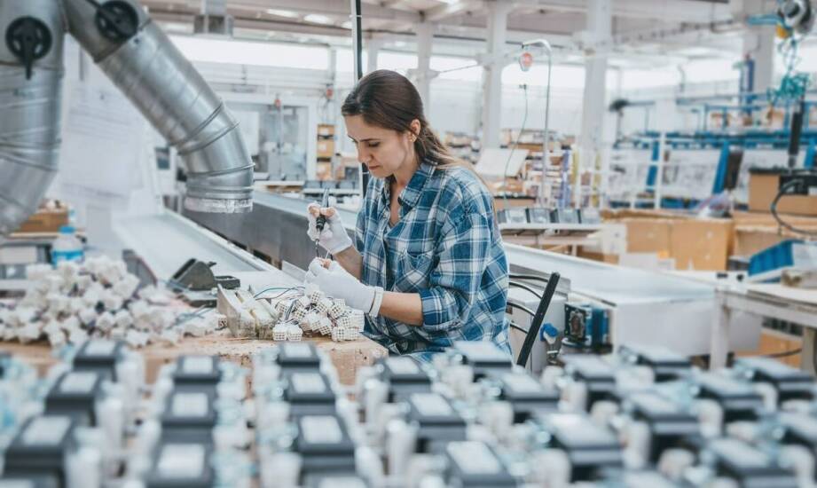 Jak przygotować zakład produkcyjny do elektronicznej procedury pobytowej cudzoziemców w 2026 roku