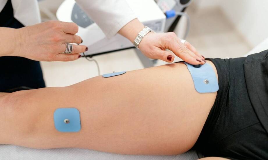 Jonoforeza, TENS i krioterapia — jak dobiera się zabiegi do bólu i ruchu