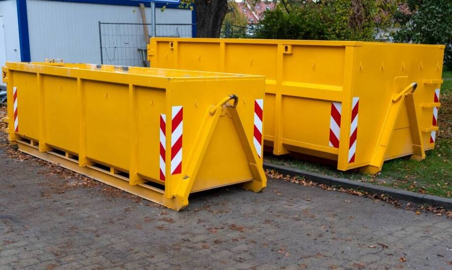 Kiedy dojazd, miejsce postoju i czas odbioru podnoszą koszt kontenera w Lesznowoli