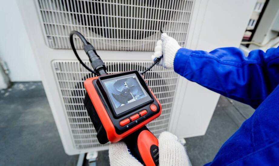 Dlaczego przegląd klimatyzacji w zapylonym otoczeniu Śląska obejmuje więcej niż czyszczenie filtrów