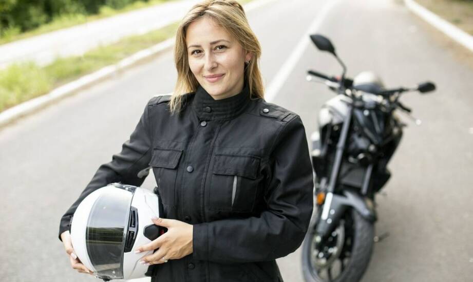 Jak dobrać damską kurtkę motocyklową do sylwetki, pozycji za kierownicą i sezonu jazdy