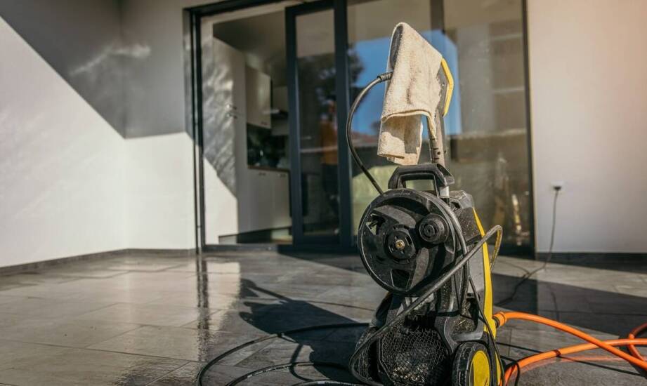 Jak dobrać osprzęt do mycia tarasu, auta i elewacji myjką Bosch