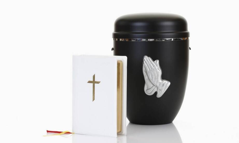 Kiedy kremacja wymaga dodatkowych ustaleń: ograniczenia medyczne, religijne i formalne