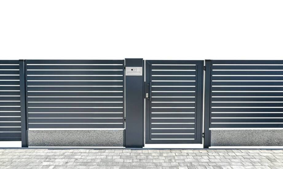 Bramy i furtki w ogrodzeniu panelowym — gdzie najczęściej pojawia się problem dopasowania