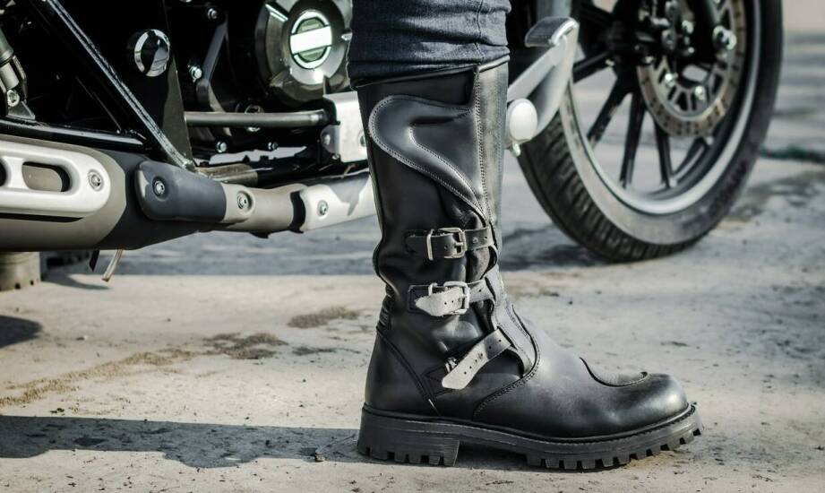 Buty motocyklowe na skuter i lekki teren — kiedy zwykły model przestaje wystarczać