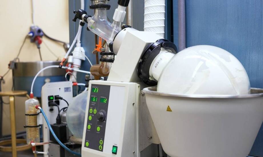 Jak ocenić, czy elektryczny destylator laboratoryjny sprawdzi się przy przygotowaniu wody destylowanej