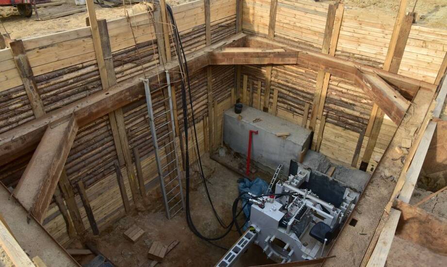 Kotwienie obudowy głębokiego wykopu — kiedy przewidzieć je w projekcie fundamentowania
