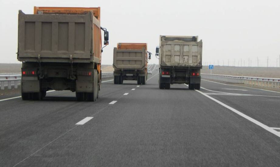 Główne szlaki ciężarowe z Pomorza do Niemiec i skąd biorą się różnice czasu