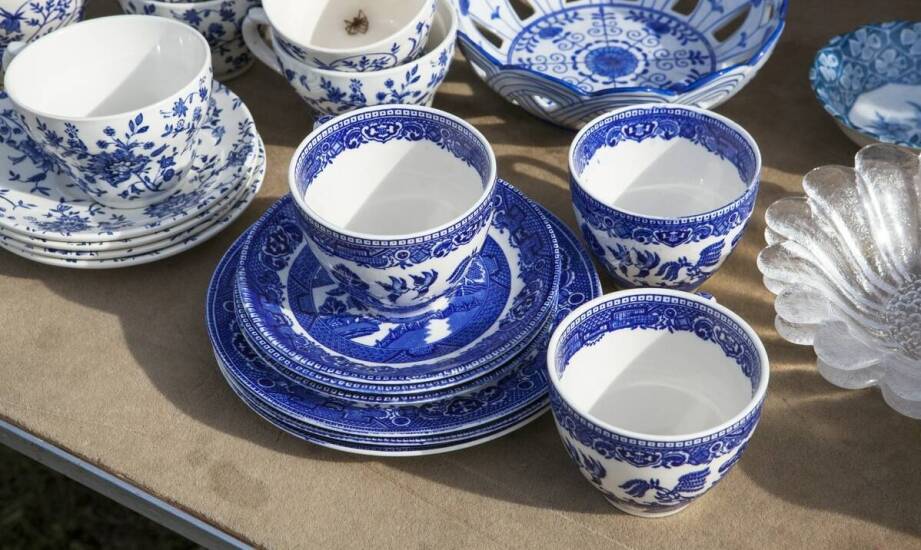 Maselnica, która nie zaburza układu stołu ani stylu porcelanowej zastawy