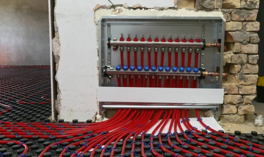 Co skraca instalację systemu rekuperacyjnego w domu jednorodzinnym i ogranicza prace instalacyjne