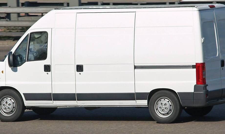 LPG czy CNG w codziennej jeździe po Śląsku — różnice i ograniczenia dla aut osobowych i dostawczych