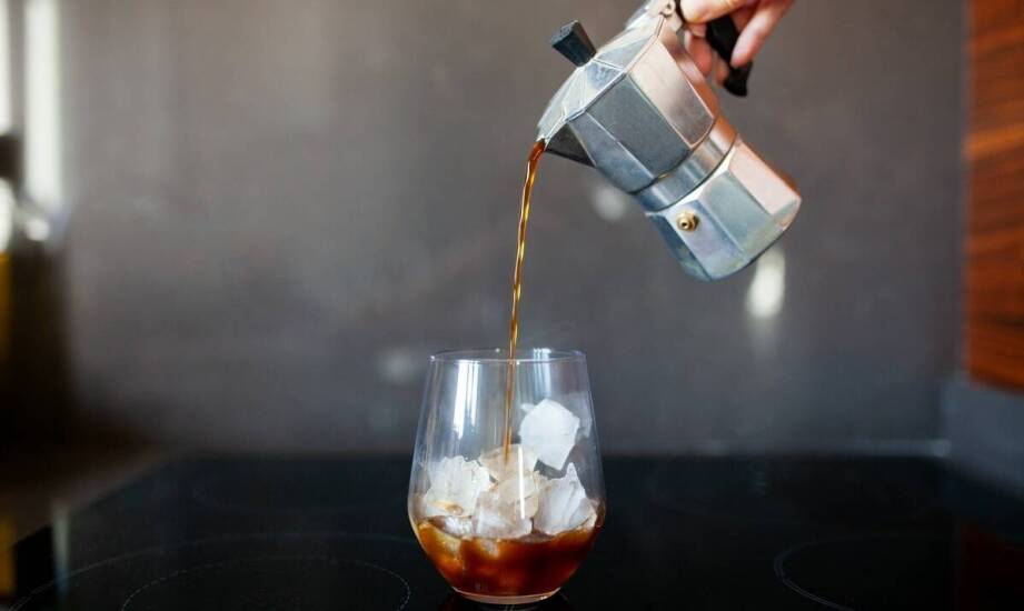 Jak smakowy likier zmienia domowe espresso, cappuccino i kawę mleczną