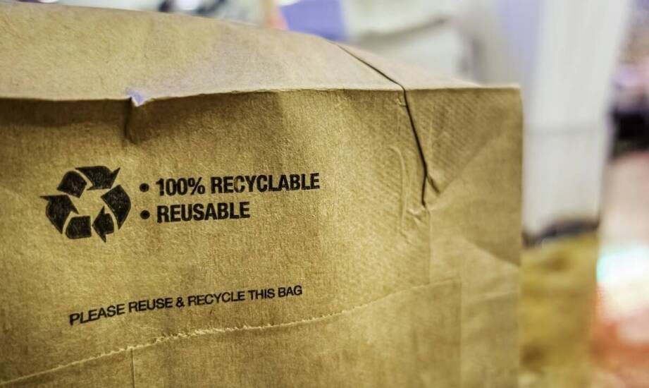 Tektura z recyklingu w opakowaniach dla produktów — co zmienia w ochronie i odbiorze
