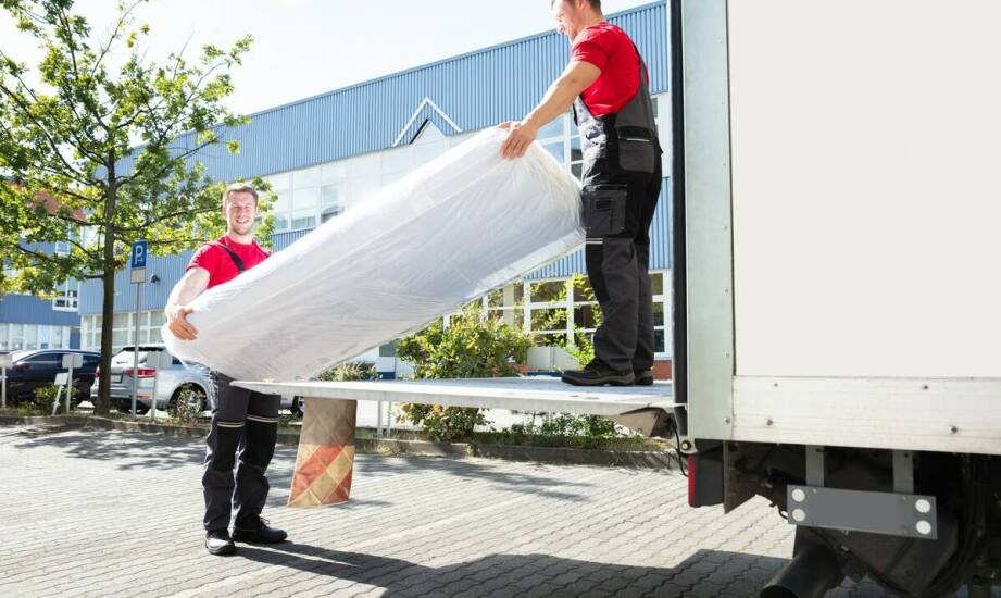 Jak zaplanować przeprowadzkę w Warszawie, gdy liczą się parking, windy i dojazd