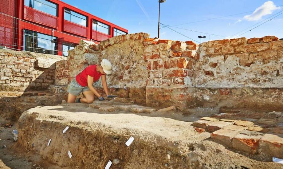 Udział archeologa przy inwestycji budowlanej — kiedy ryzyko rośnie i co sprawdzić wcześniej