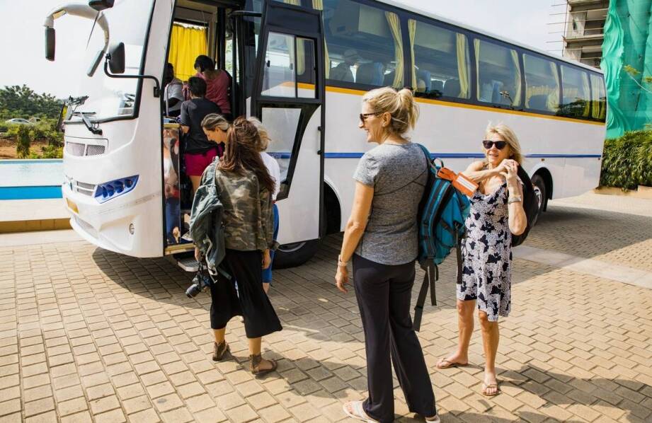 Jak zorganizować postój autokaru i transfer grupy przed wylotem z Pyrzowic