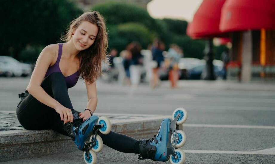 Rolki fitness i freeride w mieście — różnice, które warto ocenić przed zakupem