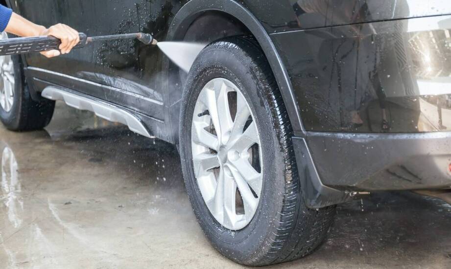 Kiedy myjnia samoobsługowa sprawdza się przy SUV-ie, busie i zimowym zabrudzeniu
