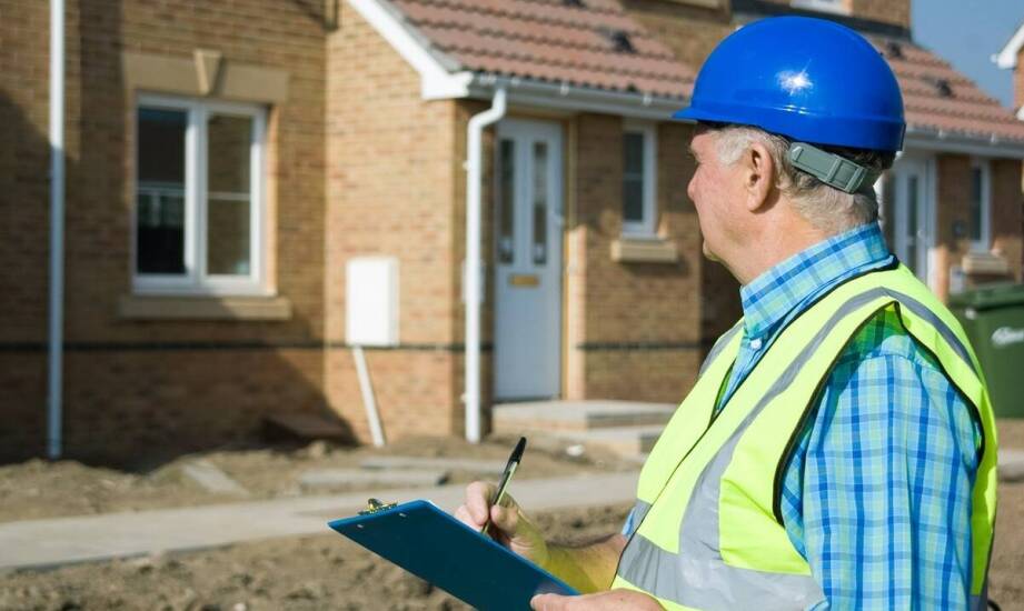 Co naprawdę obejmuje kontrola techniczna budynku wykonywana co pięć lat