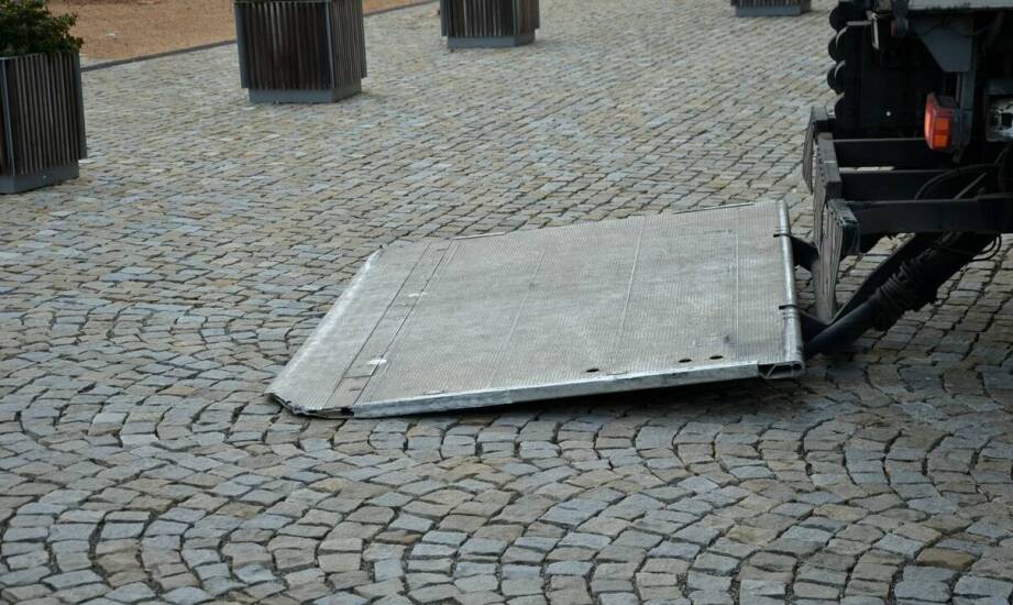Nawierzchnia z kostki na parkingach ciężarowych — co decyduje o nośności i koleinowaniu