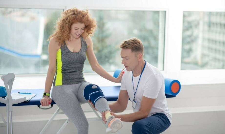 Jak przebiega rehabilitacja po urazie kolana i kręgosłupa od diagnozy do powrotu do ruchu