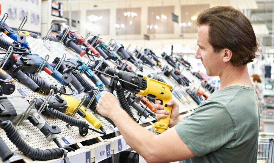 Kiedy sklep z elektronarzędziami staje się też miejscem naprawy i wynajmu sprzętu