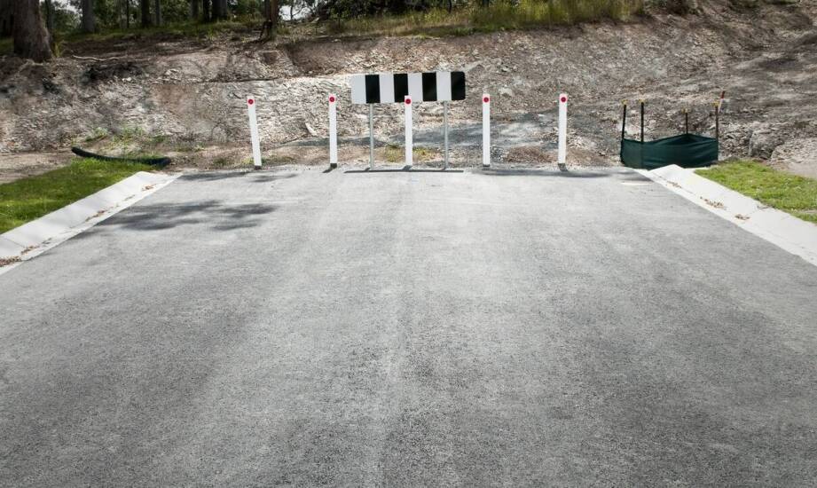 Jak przygotować wjazd w warszawskiej zabudowie przed instalacją szlabanu bez zbędnych przeróbek