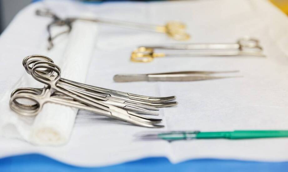 Medyczne operacje prącia w andrologii — kiedy rozważa się je przy krzywiźnie i zaburzeniach erekcji
