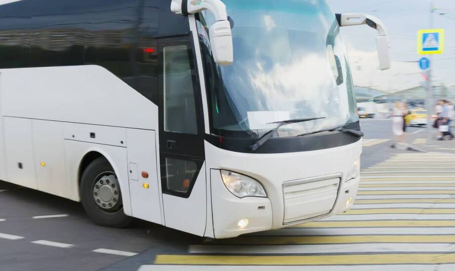 Od czego zależy czas przejazdu busem z Warmii do Niemiec i jak czytać deklaracje