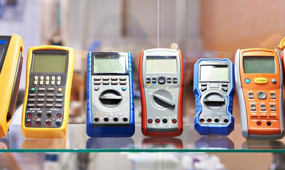 Fałdomierz w placówce — kiedy mechaniczny, a kiedy elektroniczny daje czytelniejszy odczyt