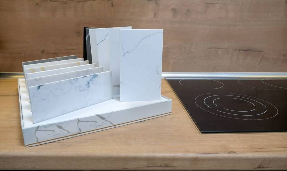 Jakie cechy solid surface decydują o jego użyciu w meblach i zabudowach wnętrz