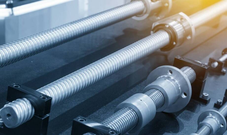 Jak działa podwójny układ skrętny i od czego zależy jego dobór do mechanizmu
