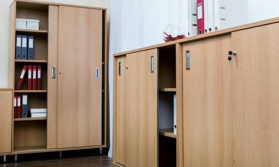 Jak system mebli gabinetowych łączy wizerunek z codzienną organizacją pracy w gabinetach zarządu i dyrekcji