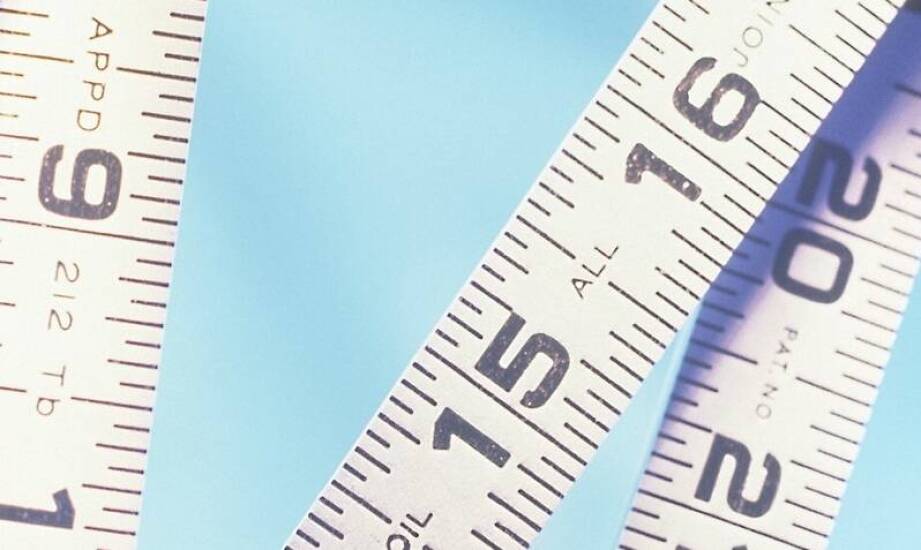 Jak odczytać oznaczenia i dobrać parametry gąsienic do wózków terenowych i maszyn budowlanych