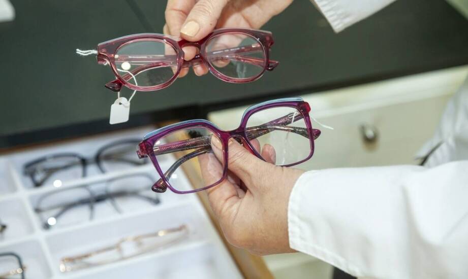 Okulary Gucci w salonie optycznym — jak sprawdzić oryginalność i dopasować model