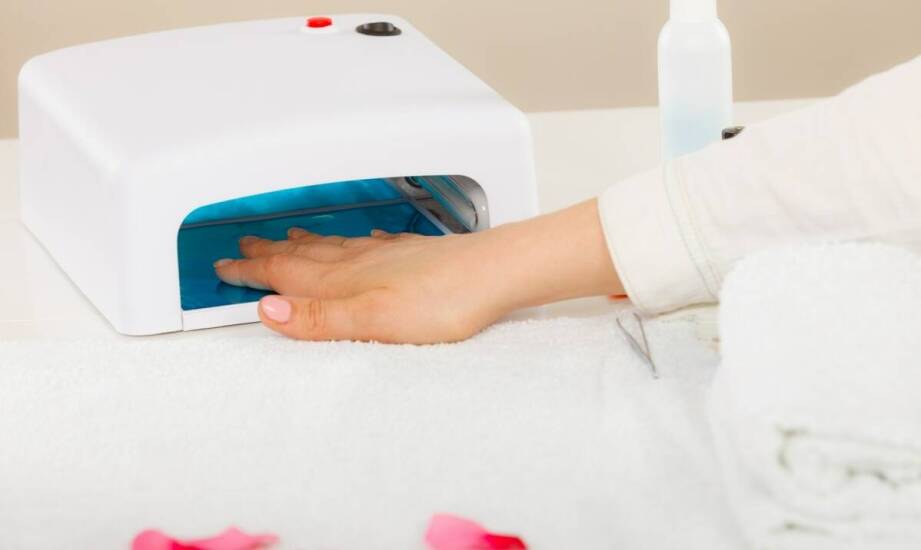 Kabina stojąca a model leżący — jak układ lamp wpływa na równomierność opalania