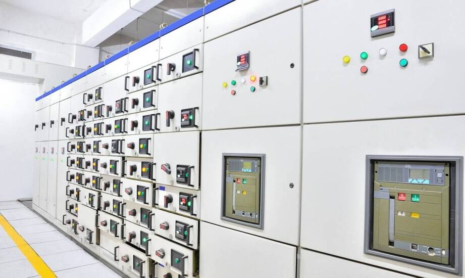 Opóźnienie, synchronizacja i redundancja — co musi zapewniać transmisja danych w automatyce sieci elektroenergetycznej
