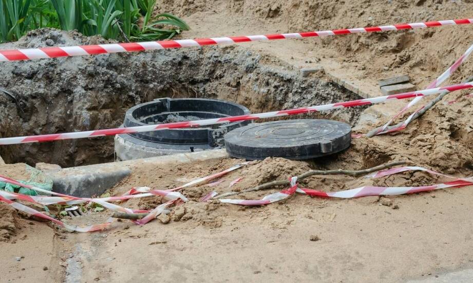 Kiedy sąd usuwa nieprecyzyjny zapis z umowy handlowej i kiedy reszta dokumentu zostaje w mocy