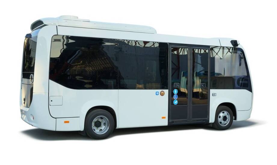 Jak czytać ubezpieczenie i assistance przy wynajmie busa premium dla wyjazdów krajowych i europejskich