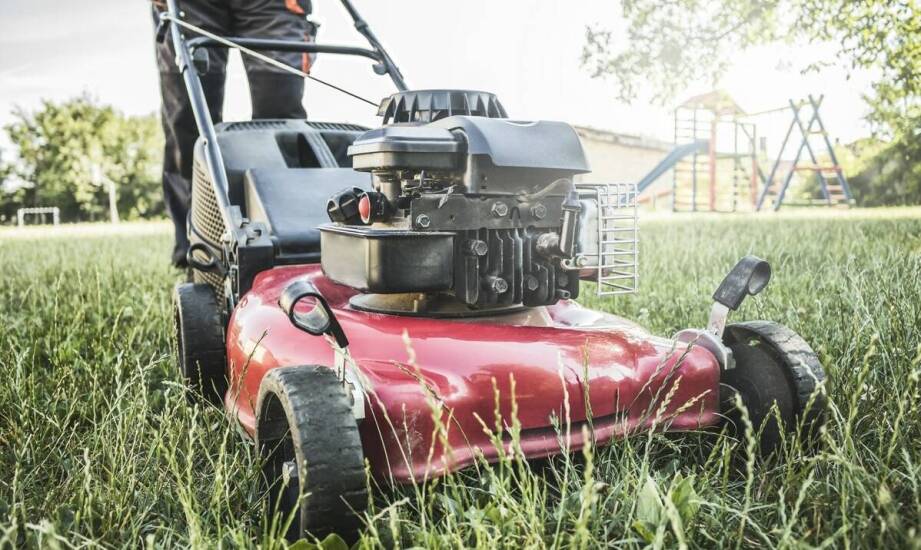 W kosiarce Honda HRX 537 — które elementy zużywają się najszybciej i kiedy je wymienić