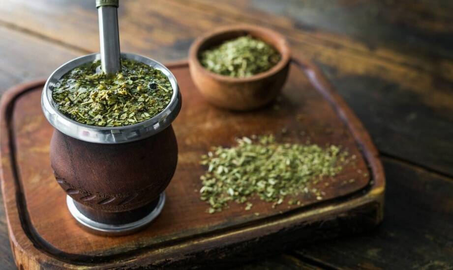 Yerba mate w menu: kiedy pobudzenie budzi obawy o zależność