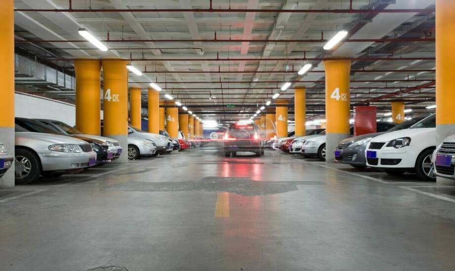 Kiedy monitorowany parking podziemny w centrum Kielc naprawdę ułatwia pobyt grupom przyjeżdżającym samochodem