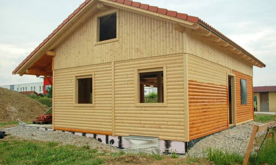 Od czego zależy budżet domu z bali o powierzchni około 100 m²