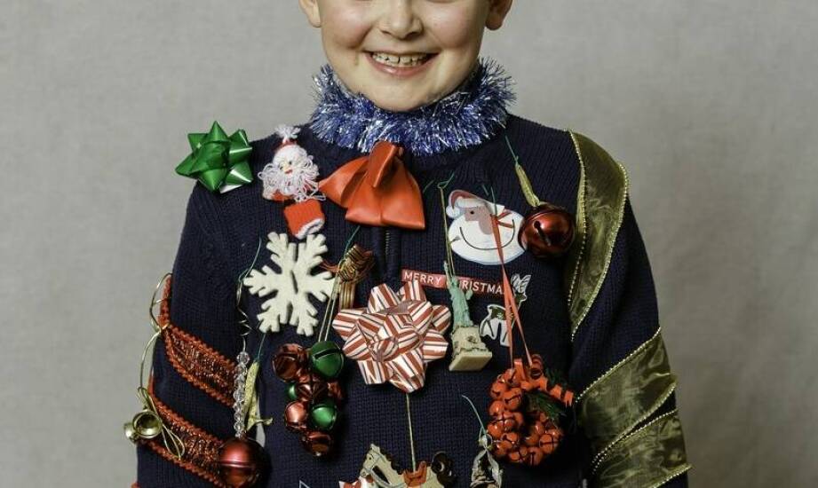 Jak dobrać odświętny strój dla chłopca, żeby wyglądał elegancko i czuł się swobodnie