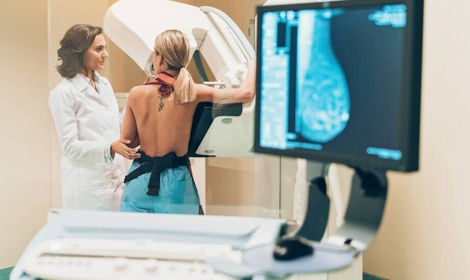 Od czego zależy koszt mammografii i kiedy w Warszawie można skorzystać z finansowania publicznego